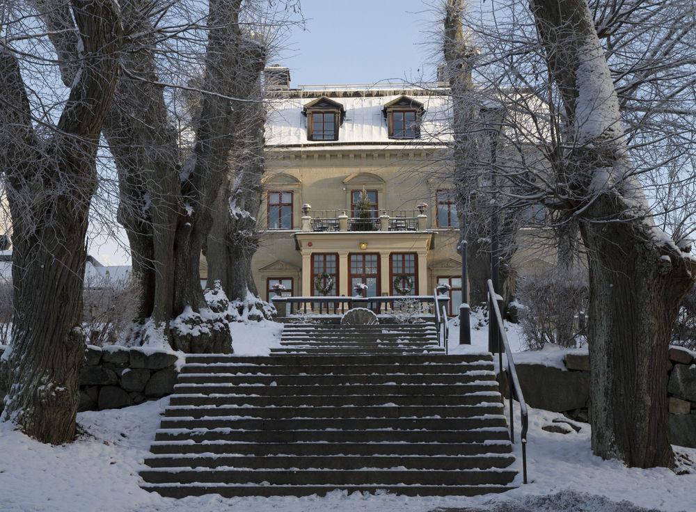 Goervaelns Slott Hotel Jarfalla Exterior photo