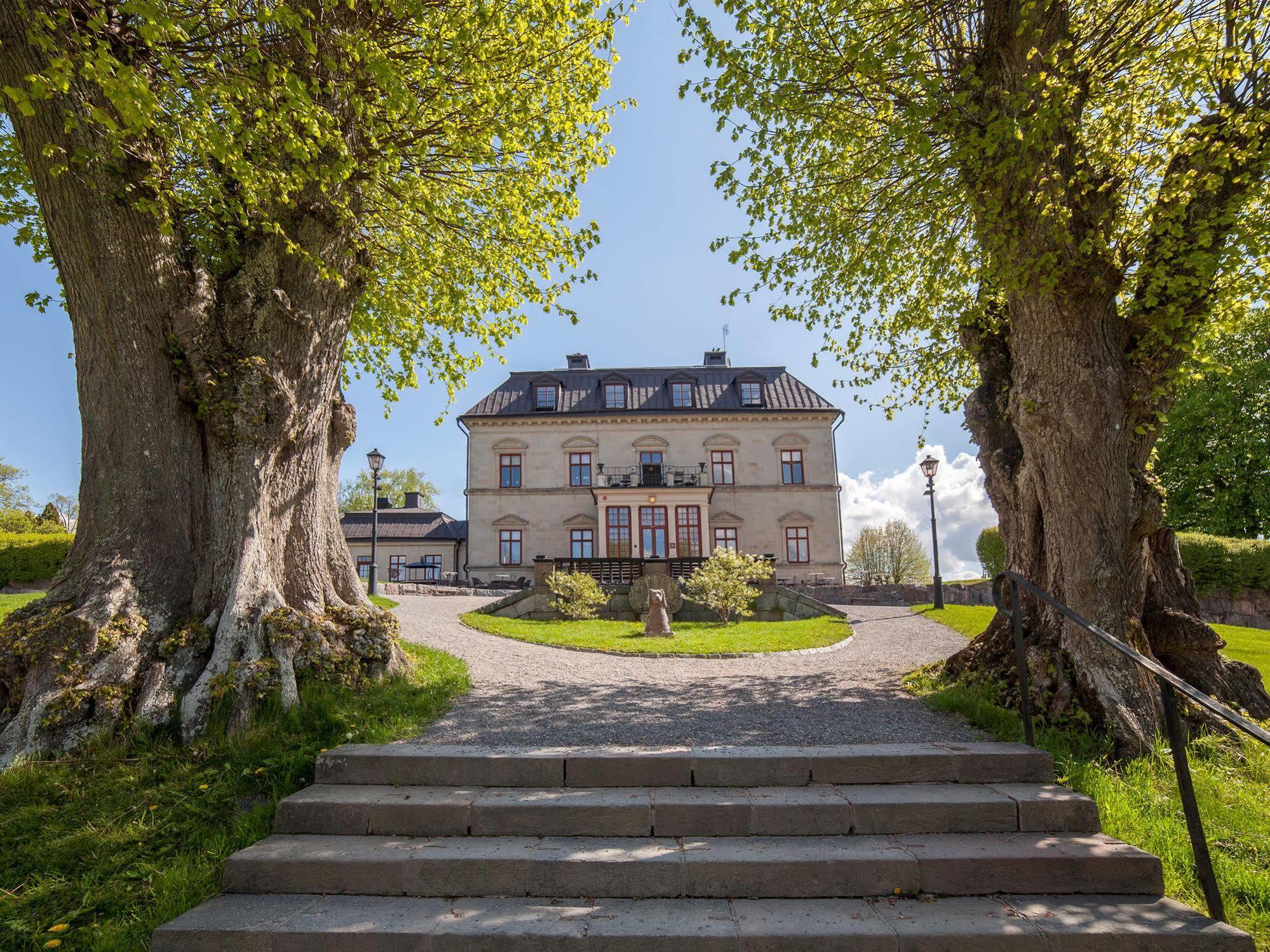 Goervaelns Slott Hotel Jarfalla Exterior photo